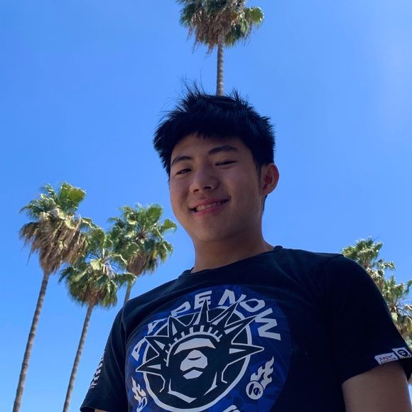 Profile Picture of Bryan Pang (@bpang6) on Poshmark