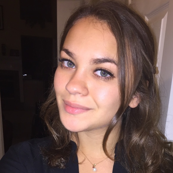 Profile Picture of Priscilla Chardon (@chardon24) on Poshmark