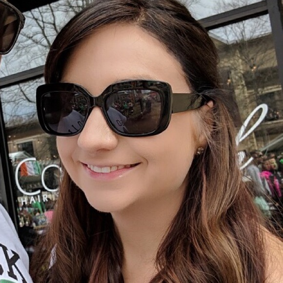 Jamie Taddonio - Poshmark Profile Picture of Jamie Taddonio (@jamietaddonio) on Poshmark