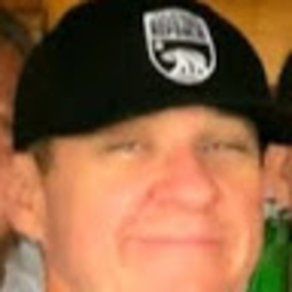 Profile Picture of Joe Mcnabb (@mojomcnabb) on Poshmark