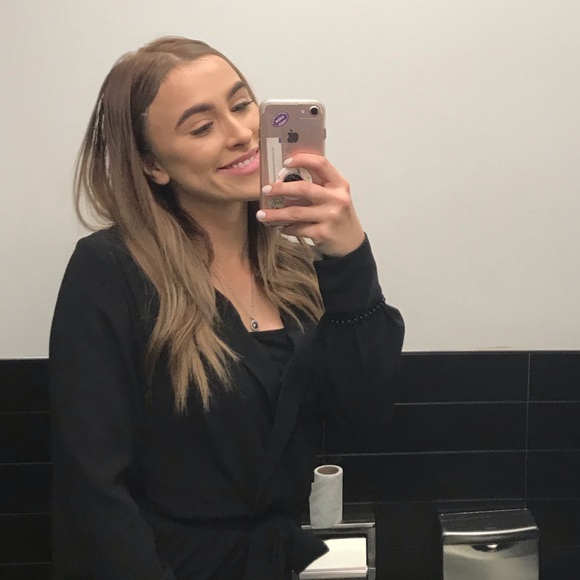 Profile Picture of Maggie Hlushak (@mhlushak) on Poshmark