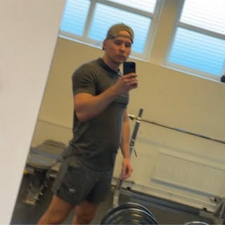 Profile Picture of Julian Larsen (@larsen.julian) on Instagram
