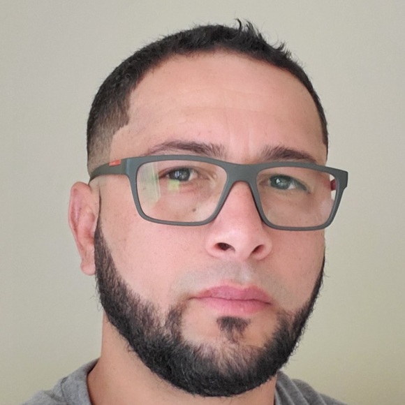 Profile Picture of Jose Contes (@josecontes) on Poshmark