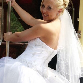 Profile Picture of Claire Grieve (@mrsgrievo) on Twitter