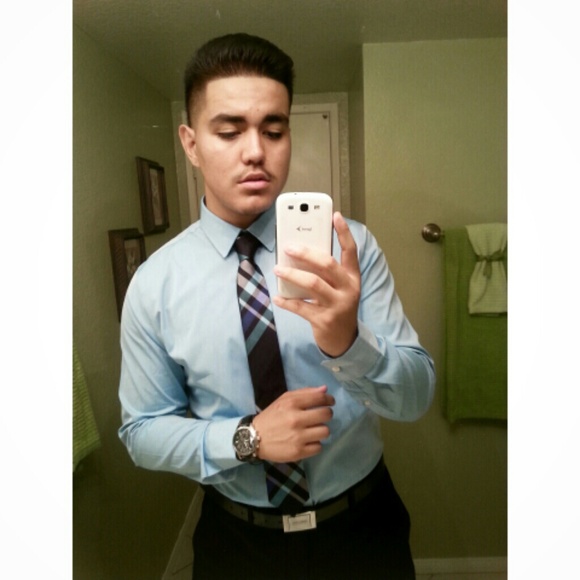 Profile Picture of Andres Manzo (@manzo_fitness_) on Poshmark