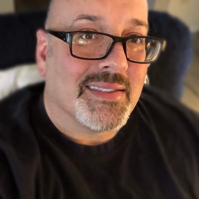 Profile Picture of Michael B (@BoozeBoozem) on Twitter