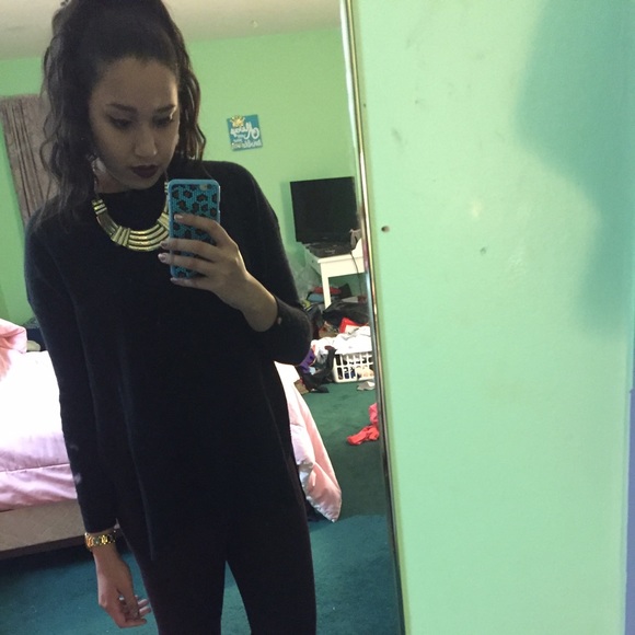 Profile Picture of Ramona Seecharran (@mondawggg) on Poshmark
