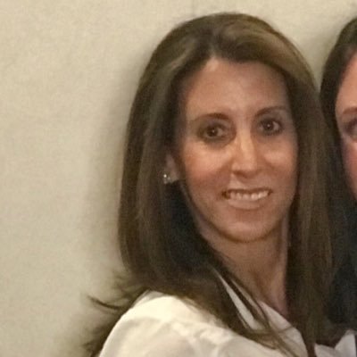 Profile Picture of Lynne Redleaf (@lsredleaf) on Twitter