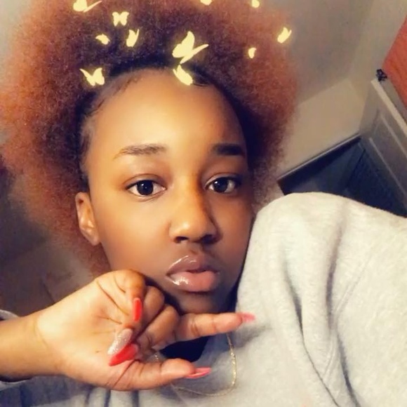 Profile Picture of Jada Alexander (@jadaalex_) on Poshmark