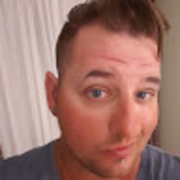 Profile Picture of Jason St. ours (@jasonstours) on Poshmark