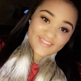Profile Picture of Becca Tefft (@beccaraee143) on Pinterest