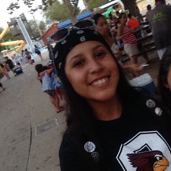 Profile Picture of Marlene Haro (@marlene_haro) on Poshmark