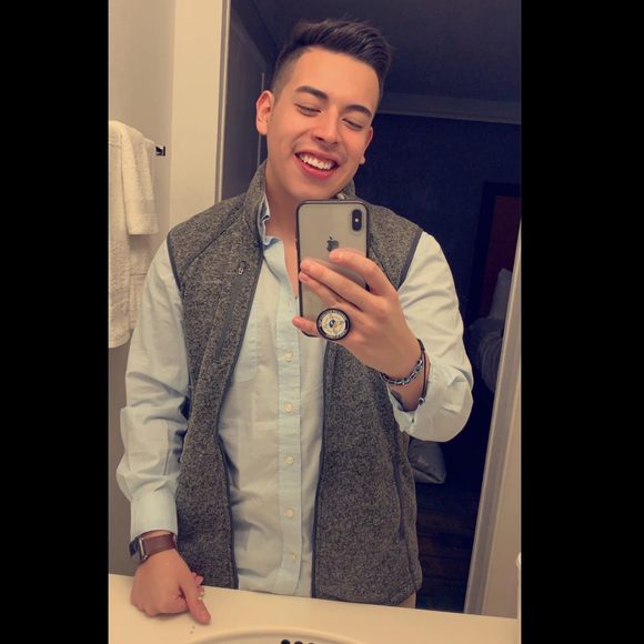 Profile Picture of Rene Menjivar (@rene_menjivar) on Poshmark