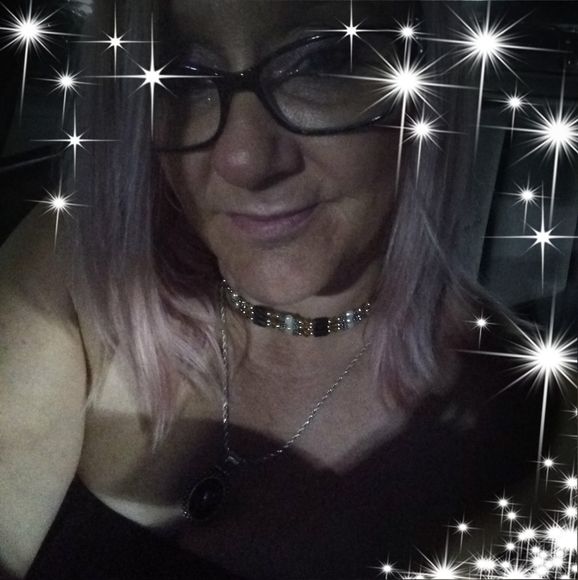 Profile Picture of Shelly Irving (@shellyirving) on Poshmark