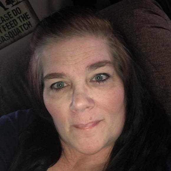 Profile Picture of Susie Christian-giese (@susie_giese) on Poshmark