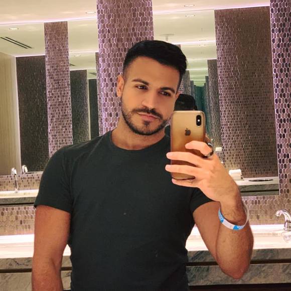 Profile Picture of Hadeer Abdulkareem (@hadeer992) on Poshmark