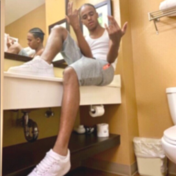 Profile Picture of Eric Shell (@fwmberic) on Poshmark