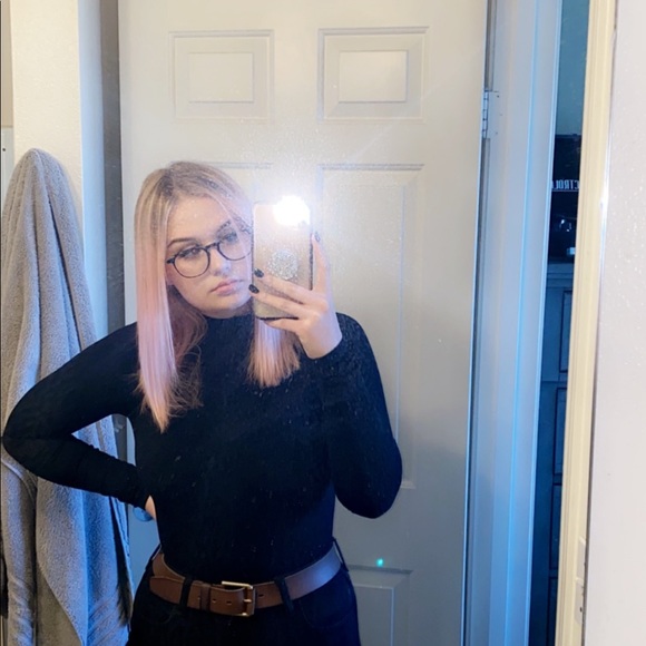 Jenna Bluett - Poshmark Profile Picture of Jenna Bluett (@jennab22) on Poshmark