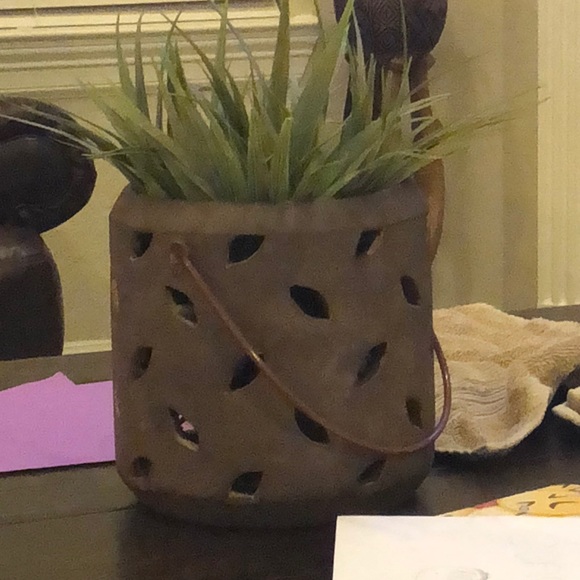 Profile Picture of Tiffany Zwygart (@tiffanyzwygart) on Poshmark