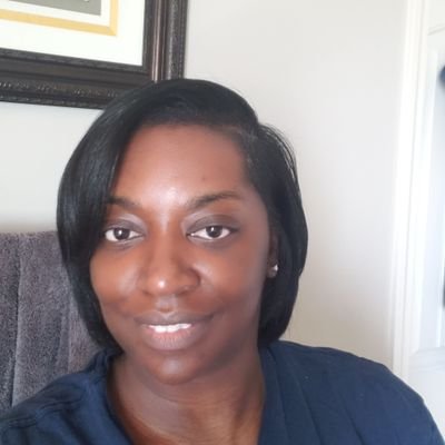 Profile Picture of Ursula Scott (@udianescott) on Twitter