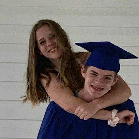 Profile Picture of Haley Glover (@haleyglover766) on Poshmark