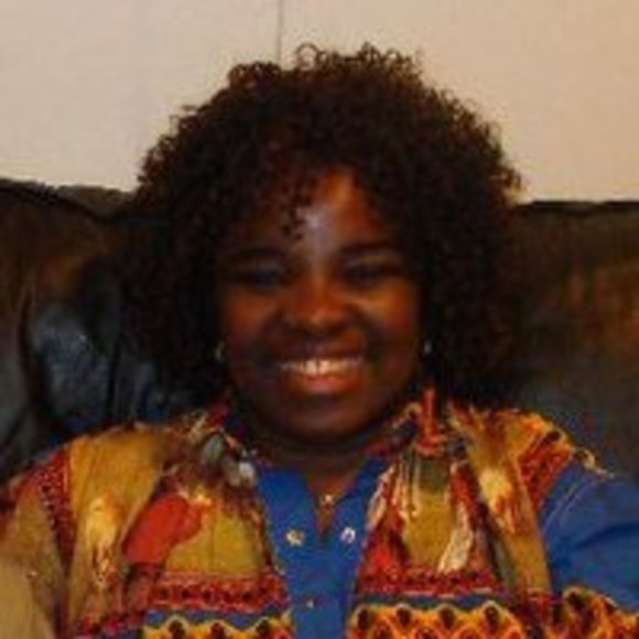 Profile Picture of Lisa Tshefu (@mamytshefu) on Poshmark
