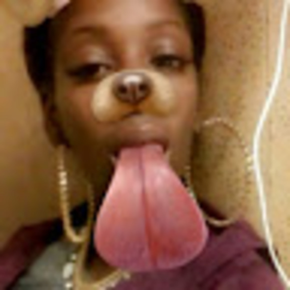 Profile Picture of Perfectly Perfect (@perfectlyper983) on Poshmark