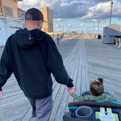 Profile Picture of Andrew Geison (@goose_hawk) on Twitter