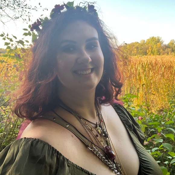 Profile Picture of Beau Holmes (@fireinherveinss) on Poshmark