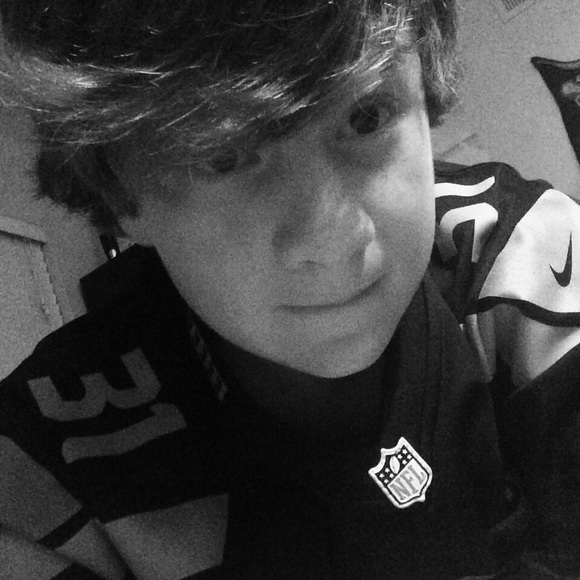 Profile Picture of Bjorn Enge (@neongalaxys) on Poshmark
