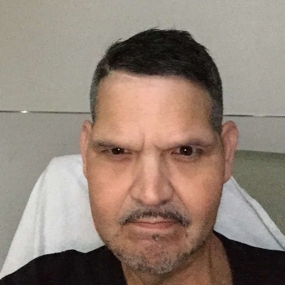 Profile Picture of Alex Miralles (@alexm05) on Poshmark