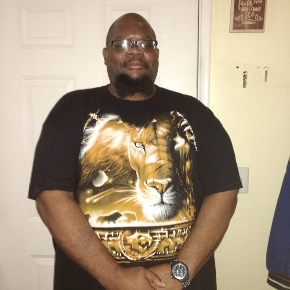 Profile Picture of Calvin Bryant (@calvin_bryant) on Poshmark