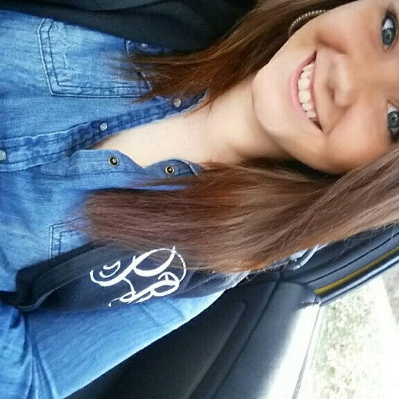 Profile Picture of Autumn Patterson (@apatterson15) on Poshmark