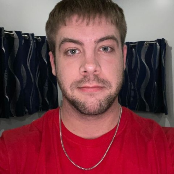 Profile Picture of Tony Haupt (@tonyhaupt1991) on Poshmark