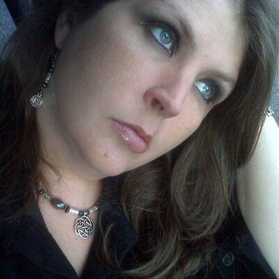 Profile Picture of Amy Garrett Weaver (@AmyGWeaver) on Twitter