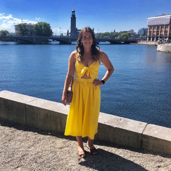 Profile Picture of Rachel Maclennan (@rmaclenn) on Poshmark