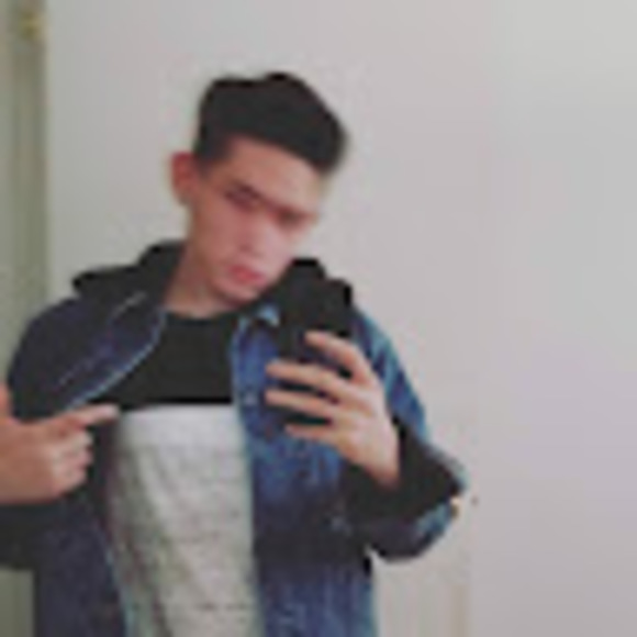 Profile Picture of Lucas Lopez (@selliter44) on Poshmark
