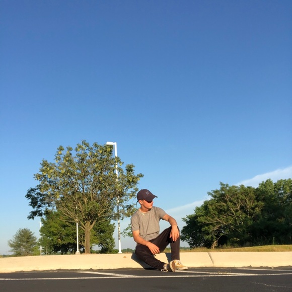 Profile Picture of Eric Ferrer (@ericferrer2914) on Poshmark