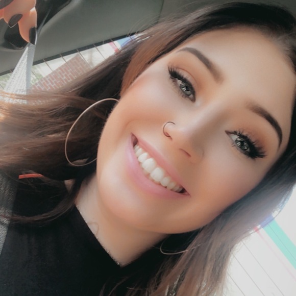 Profile Picture of Franne Mcmunigal (@frannem) on Poshmark