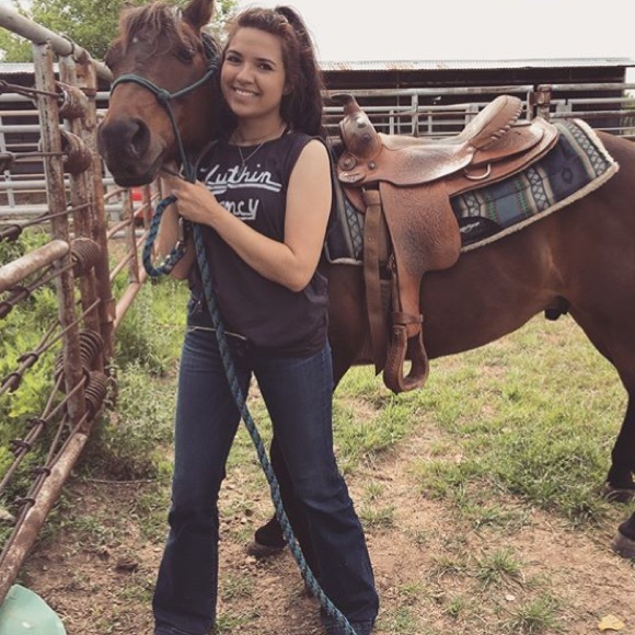 Profile Picture of Hannah Dockal (@hdockal) on Poshmark