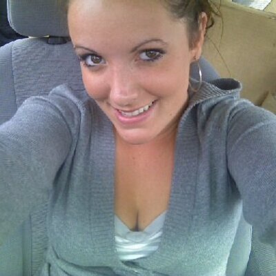 Profile Picture of Amber England (@amberengland10) on Twitter