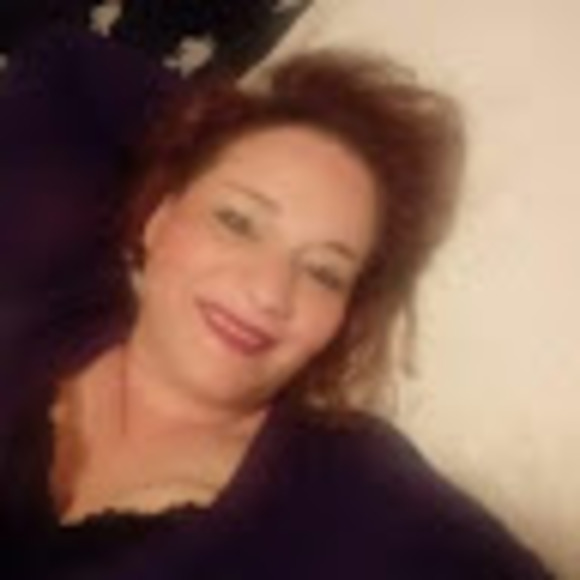Profile Picture of Yvonne Hughes (@yhughes803) on Poshmark