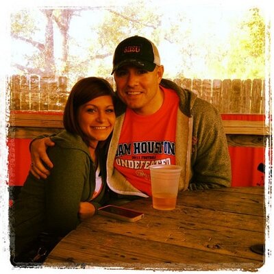 Profile Picture of Mandy (@OurHappyPlates) on Twitter
