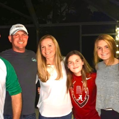 Profile Picture of Cori Persson Thomas (@coripthomas) on Twitter