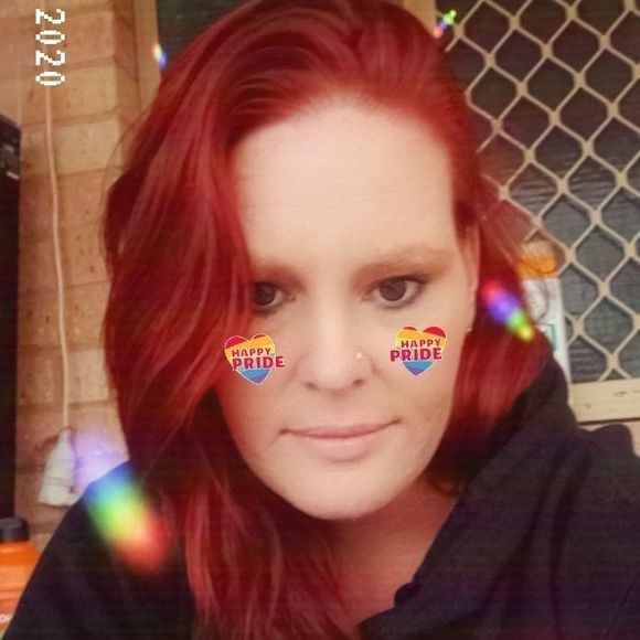 Profile Picture of Peta Caterer (@petaandbrett) on Poshmark