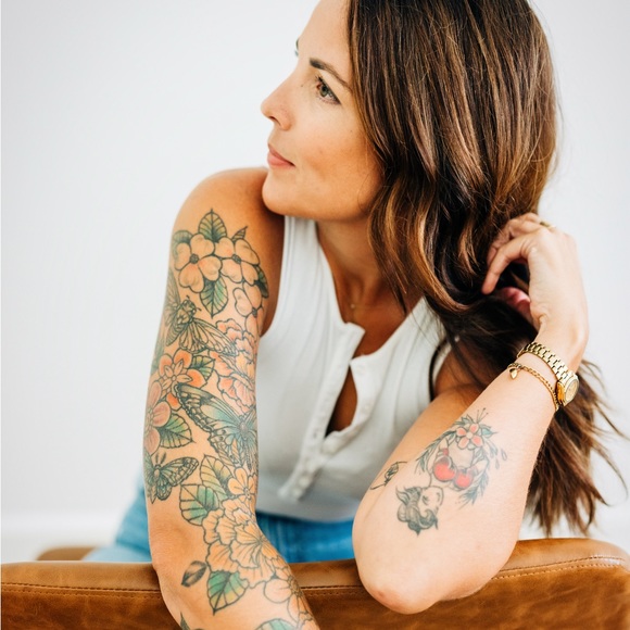 Profile Picture of Alice Foreman (@foreman438) on Poshmark