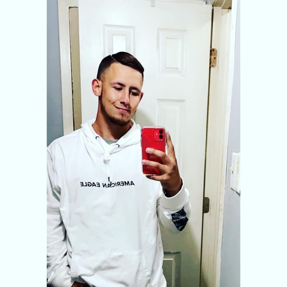 Profile Picture of Colton Necaise (@coltonnecaise) on Poshmark
