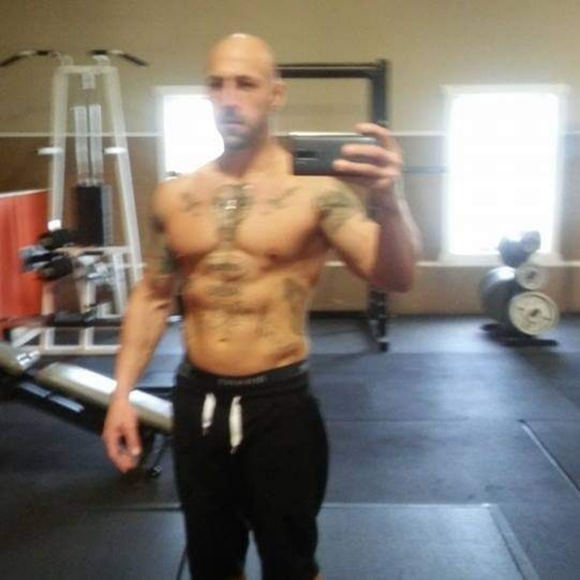 Profile Picture of Tony Aguilera (@taguilera2323) on Poshmark