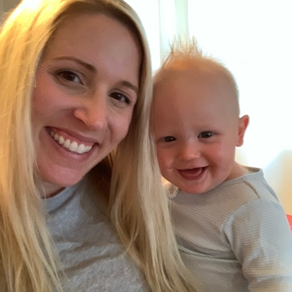 Profile Picture of Christine Fiebiger (@cfiebiger) on Poshmark