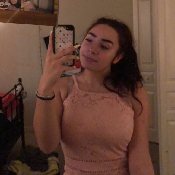 Profile Picture of Gabrielle Dicanio (@gabbydicanio) on Poshmark